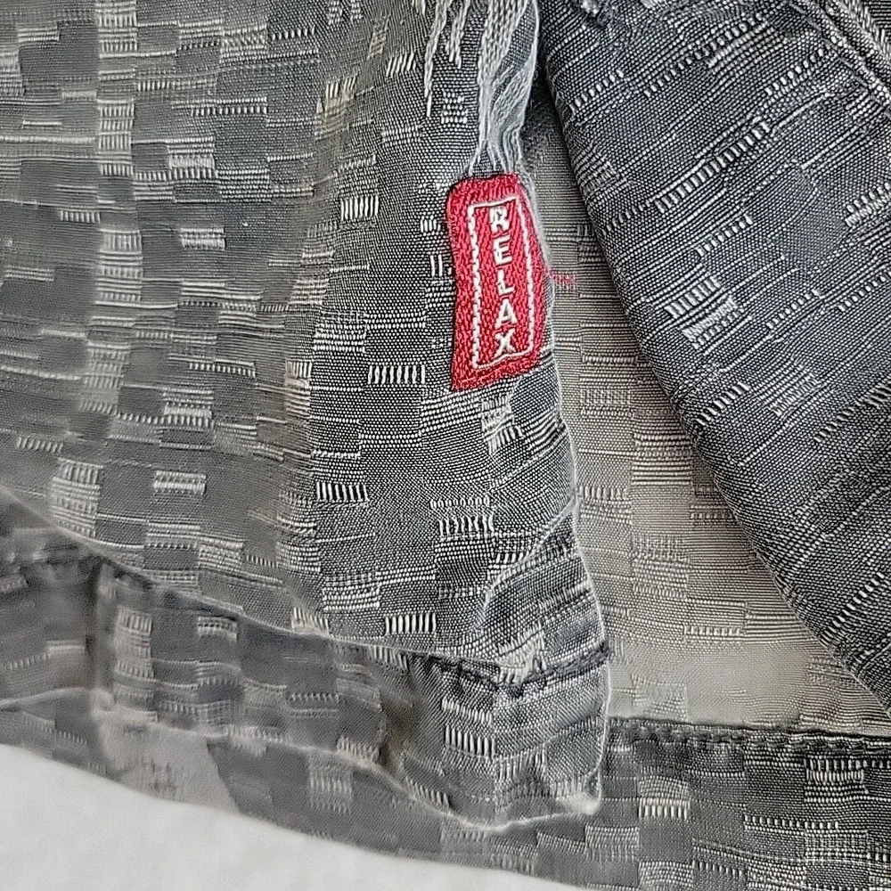Tommy Bahama Mens Hawaiian Shirt 100% Silk Relaxed Fit‎ Leaf Black Color Large